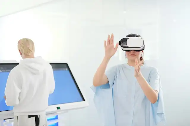 ความจริงเสมือน (Virtual reality - VR) 5 นวัตกรรมที่จะปฏิวัติการดูแลสุขภาพทั่วโลก