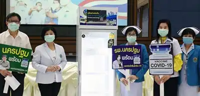 บรรยาการการฉีดวัคซีนโควิด-19 รพ.นครปฐม 1 มีค 64 คืนรอยยิ้มประเทศไทย HealthServ.net