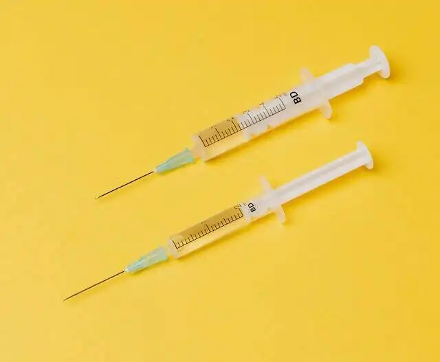 6 วัคซีนที่จำเป็นสำหรับผู้ใหญ่ HealthServ.net