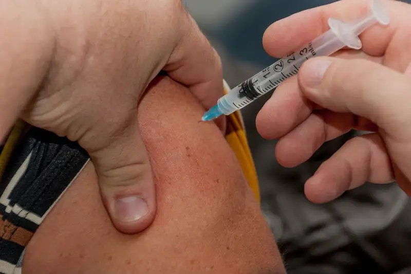 7 กลุ่มเสี่ยงที่ต้องฉีดวัคซีนไข้หวัดใหญ่ HealthServ