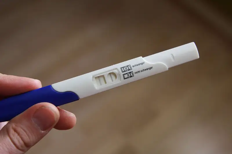 ชุดทดสอบการตั้งครรภ์ คำแนะนำในการใช้ และความแม่นยำ HealthServ
