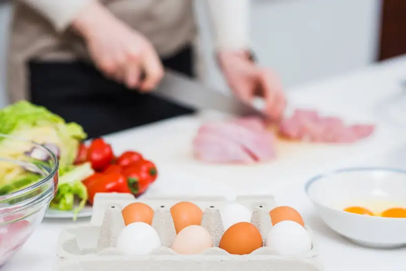 โปรตีนจากไข่และเนื้อสัตว์สำคัญสำหรับเด็ก กุมารแพทย์ แนะควรกินไข่วันละ 1 ฟอง HealthServ
