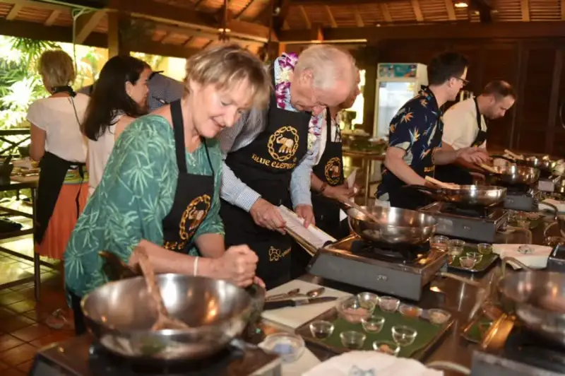 Ambassadors visit Phuket, viewing readiness to welcome foreign tourists HealthServ
