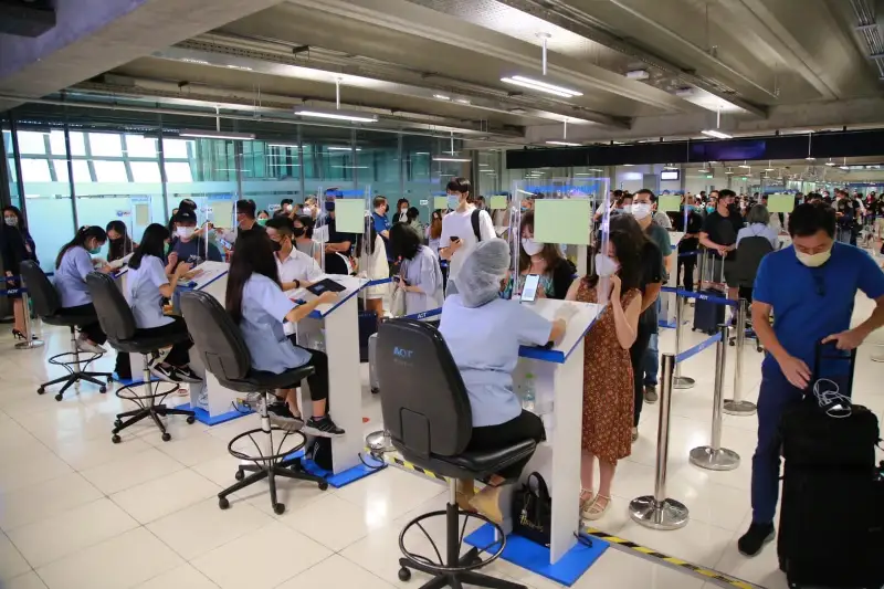 สุวรรณภูมิ ต้อนรับนักเดินทางเข้าไทยวันแรก หลังผ่อนคลาย ประเดิม Indigo Airlines จากอินเดีย HealthServ