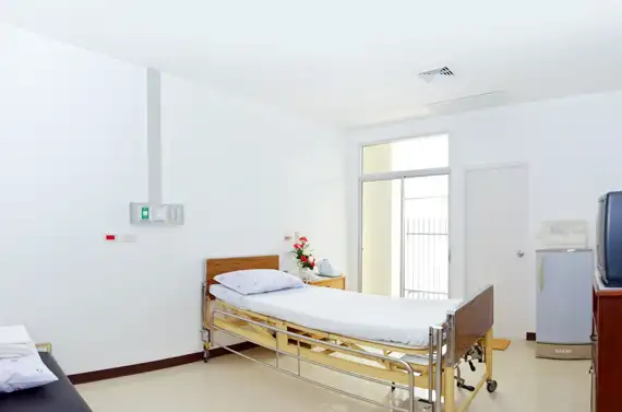 ห้องพักผู้ป่วย โรงพยาบาลตรังรวมแพทย์ HealthServ