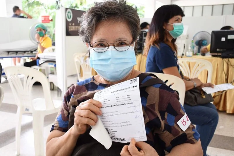ประเดิมฉีดวัคซีนแอสตร้าเซนเนก้า ล็อตที่ผลิตในประเทศไทย เข็มแรก HealthServ