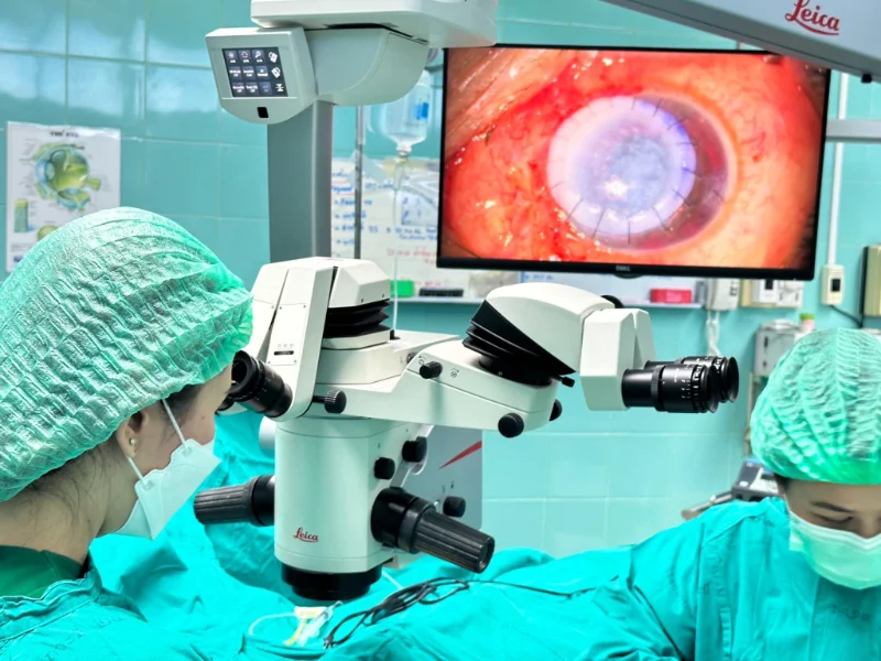 รพ.กระบี่ ผ่าตัดเปลี่ยนกระจกตาสำเร็จเป็นรายที่ 2 ของจังหวัดกระบี่ HealthServ