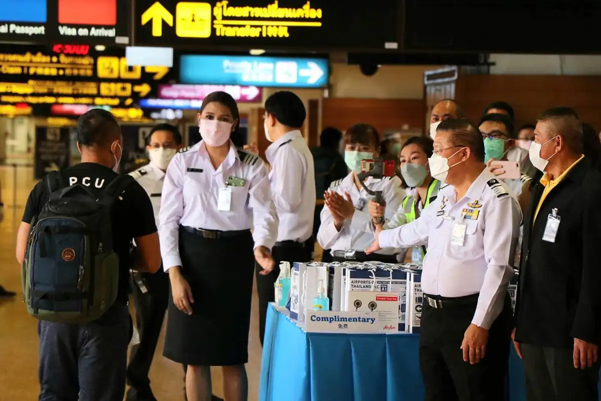 ดอนเมืองปฐมฤกษ์ ต้อนรับเที่ยวบินแรก สายการบิน Airasia จากมาเลเซีย HealthServ