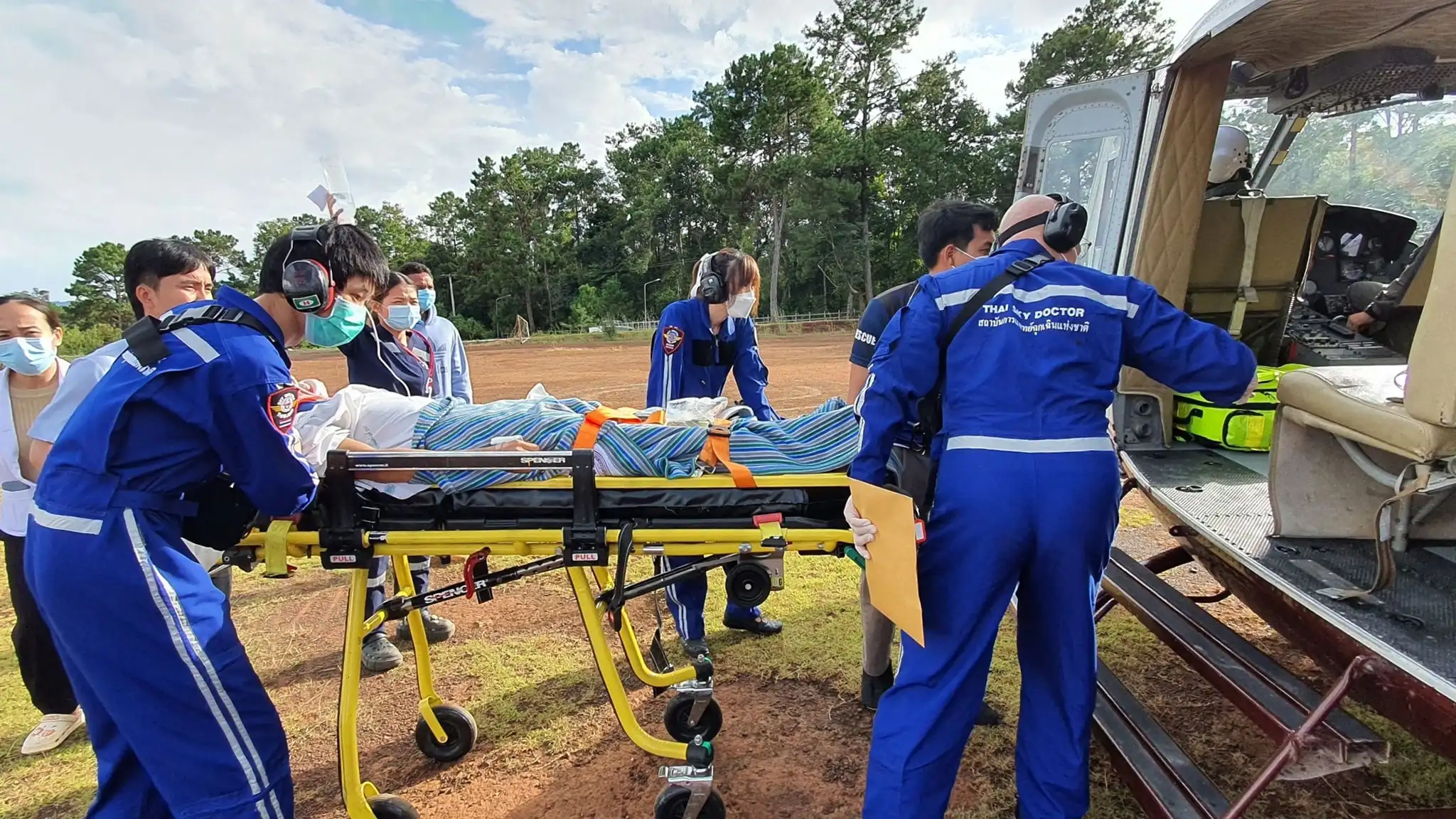 ภารกิจ sky doctor รับผู้บาดเจ็บศีรษะรุนแรง จากรพ.วัดจันทร์ ไปรักษาด่วนที่รพ.นครพิงค์ HealthServ