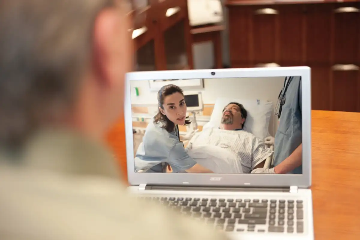 ปัญญาประดิษฐ์ - เทคโนโลยียกระดับ การทำงานบุคลากรการแพทย์ และดูแลผู้ป่วย HealthServ