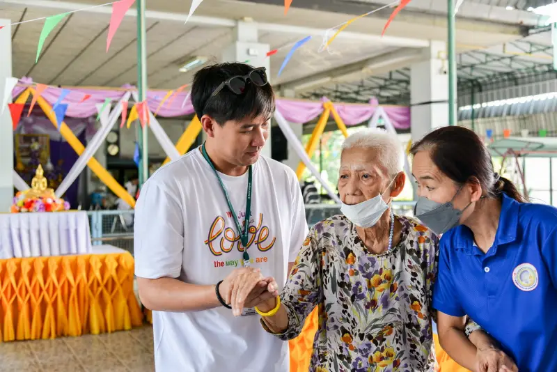 บำรุงราษฎร์ ส่งต่อความห่วงใยสู่ผู้สูงอายุ ผ่านโครงการ Bumrungrad Young Take Care HealthServ