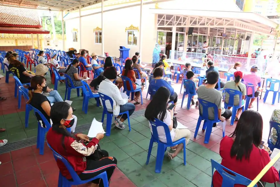 เมืองพัทยาจับมือภาคเอกชน ออกตรวจเชิงรุกในพื้นที่เสี่ยงเมืองพัทยา ด้วยชุดตรวจโควิด-19 Antigen Test Kit HealthServ