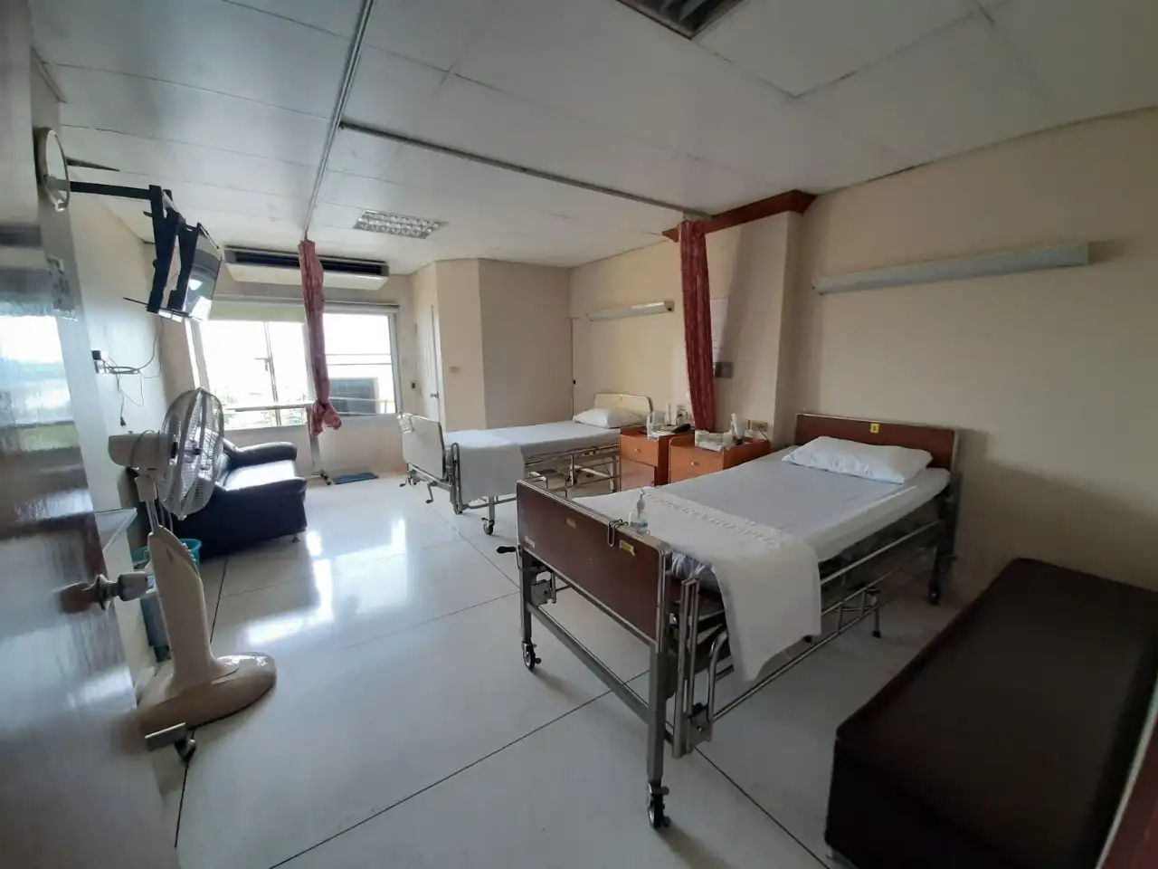 ห้องพักผู้ป่วย โรงพยาบาลราษฎร์บูรณะ HealthServ