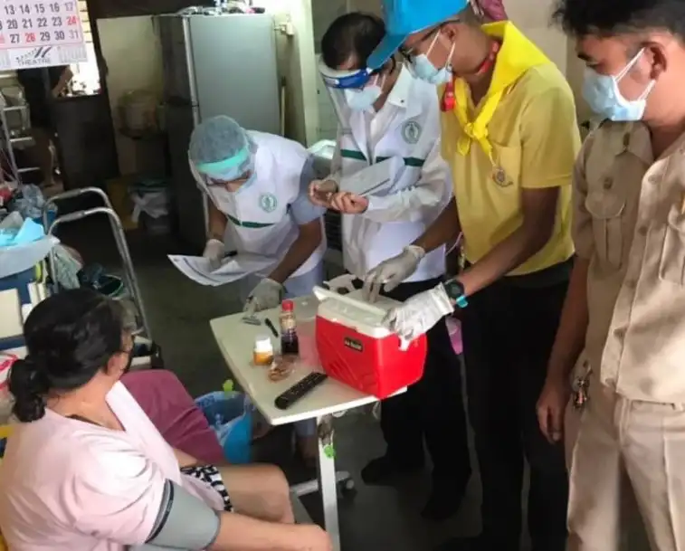 ทีมปฏิบัติการ CCRT กทม. (Bangkok Comprehensive Covid-19 Response Team - CCRT) HealthServ