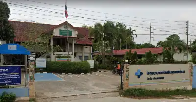 โรงพยาบาลส่งเสริมสุขภาพตำบลบ้านบ่อวิน บ้านเขาขยาย ศรีราชา จังหวัดชลบุรี